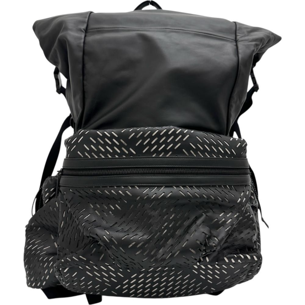 BOTTEGAVENETA/ボッテガヴェネタ】580351 パーフォレイテッド バック 