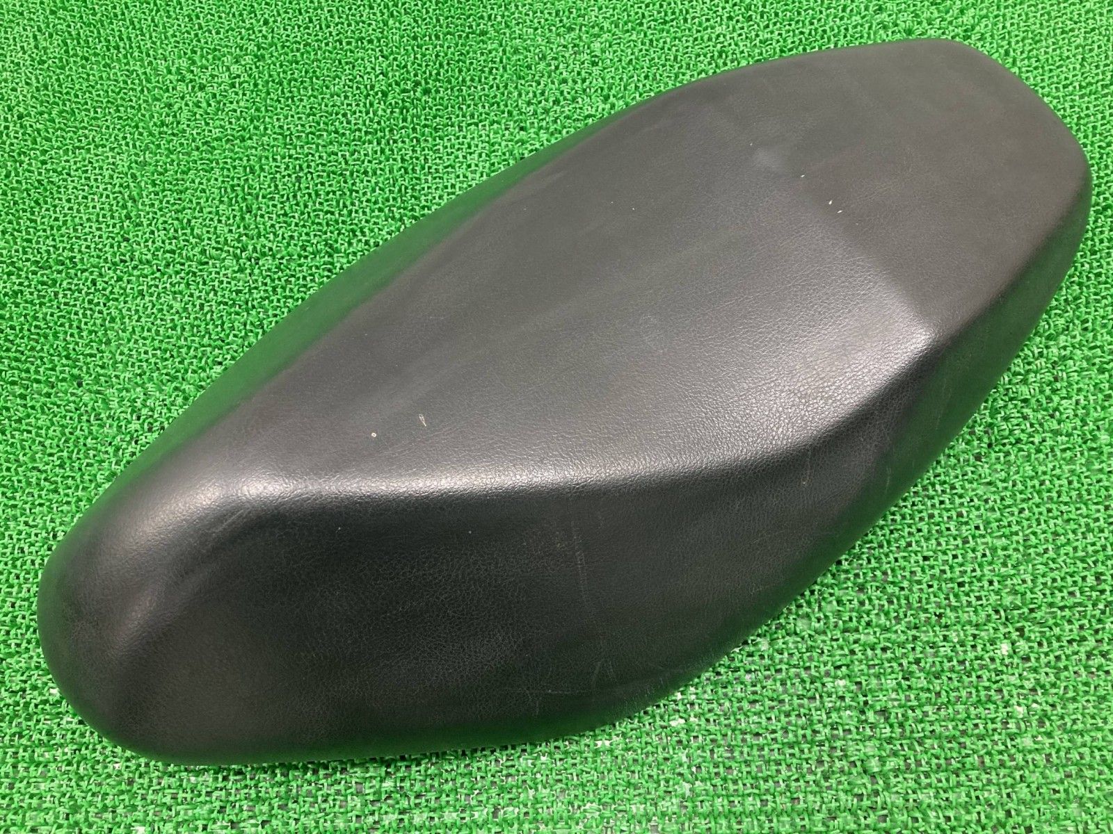 アドレスV125S シート 04J0 スズキ 純正 中古 バイク 部品 CF4MA 復