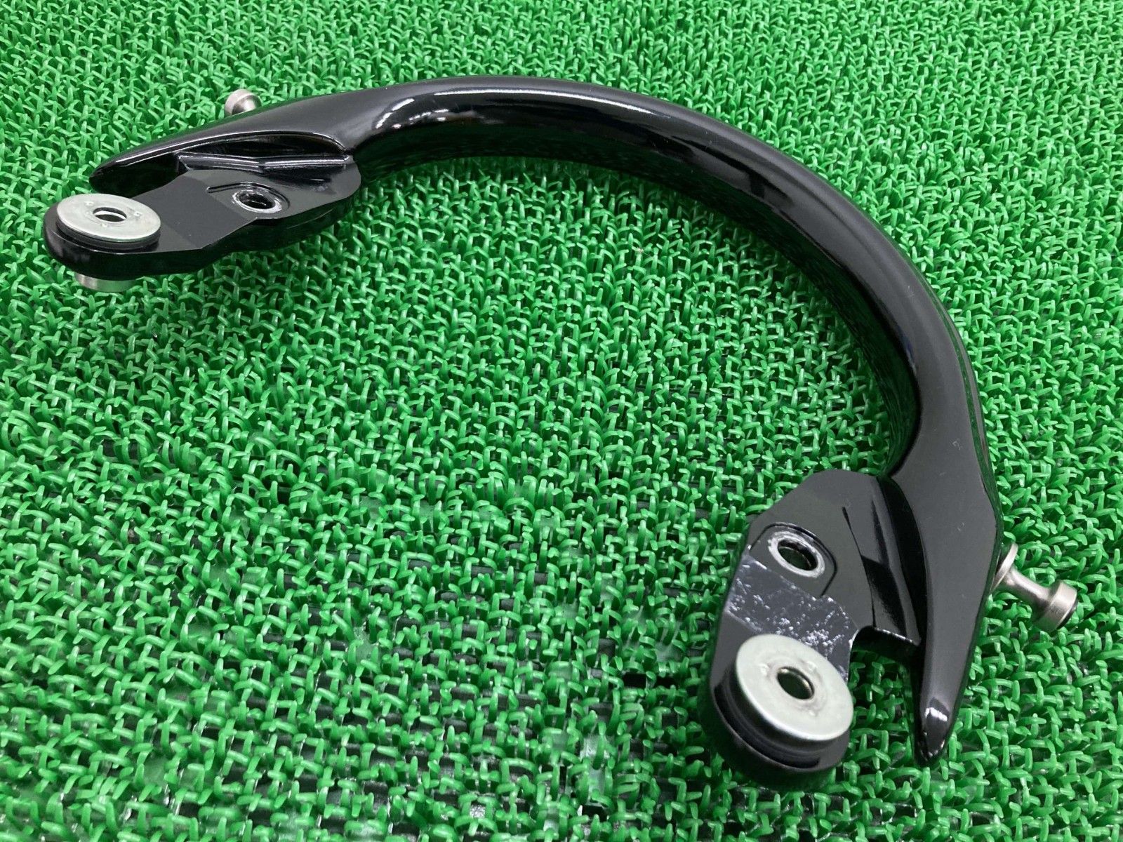 GSX1300Rハヤブサ グラブバー 黒 298977 スズキ 純正 中古 バイク 部品 GX72A HAYABUSA 隼 タンデムグリップ アシストグリップ Ww