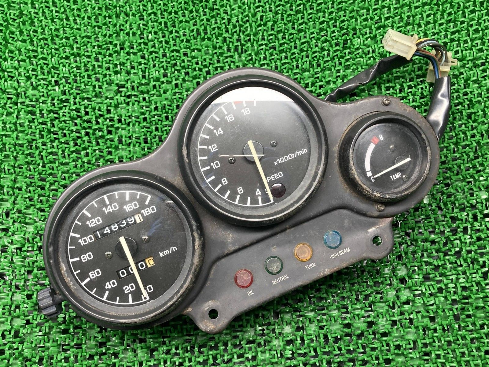 FZR250 メーター FZR250 メーター ヤマハ 純正 中古 バイク 部品 2KR スピードメーター