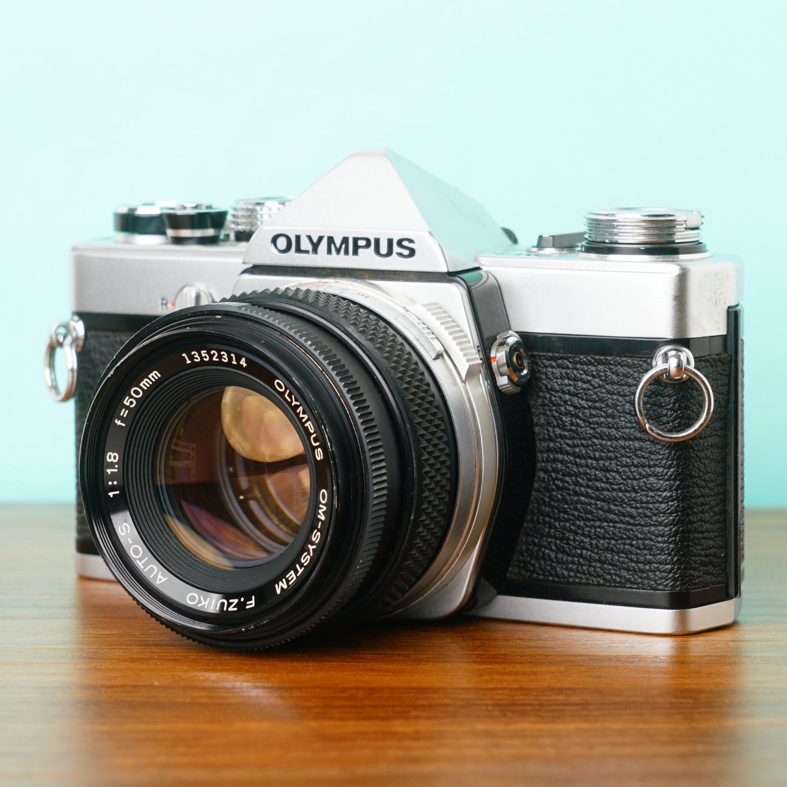 完動品◎オリンパス OM-1 50mm F1.8 F.ZUIKO AUTO-S フィルムカメラ 完動品◎オリンパス OM-1 50mm F1.8 F.ZUIKO AUTO-S フィルムカメラ