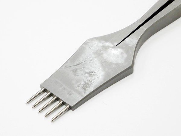 【IZZZI】丸目打 5本歯（Round Pricking Irons） 5.0mmピッチ 工具 菱目打ち 菱目パンチ レザークラフトぱれっと