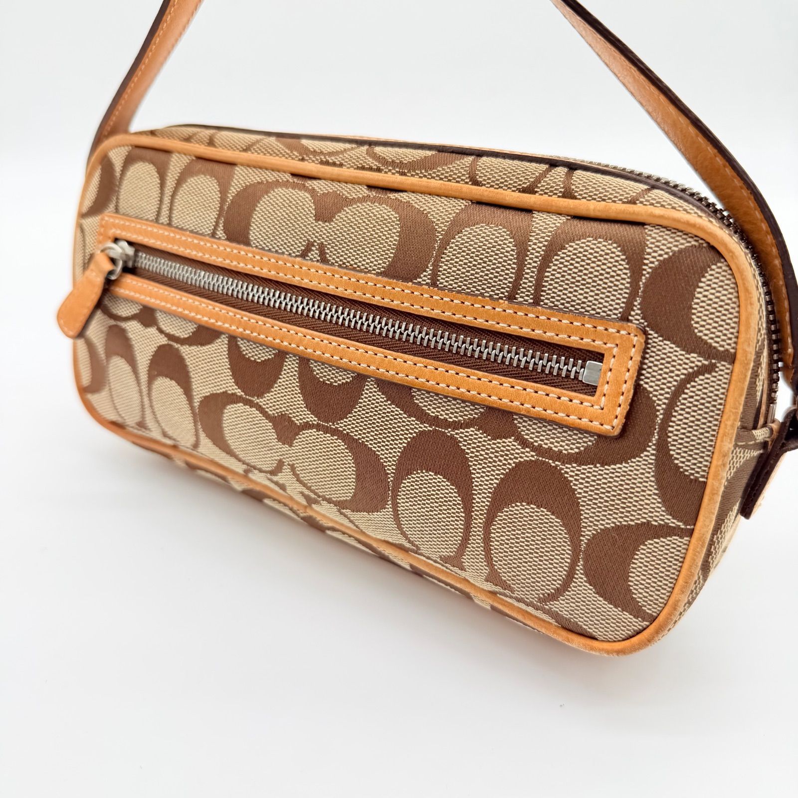 良品】coach y2k signature pochette shoulder bag コーチ ショルダー 