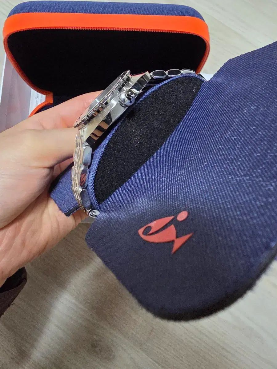  độc xà DOXA 200T エメラルド 時計 男性向け 自動巻き時計 腕時計(アナログ)