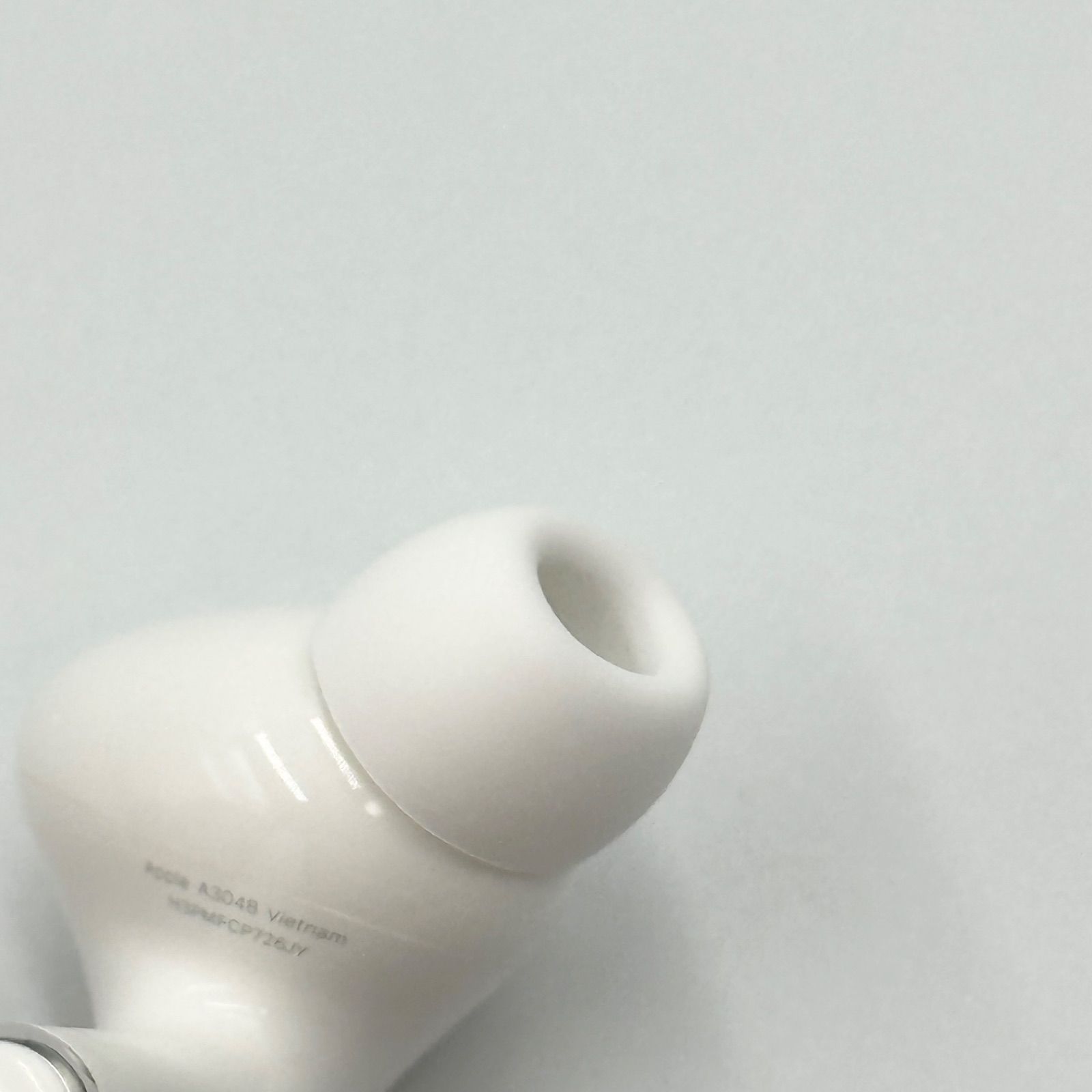 24時間以内発送・美品✨️】Apple AirPods Pro 第2世代 左耳のみ A3048