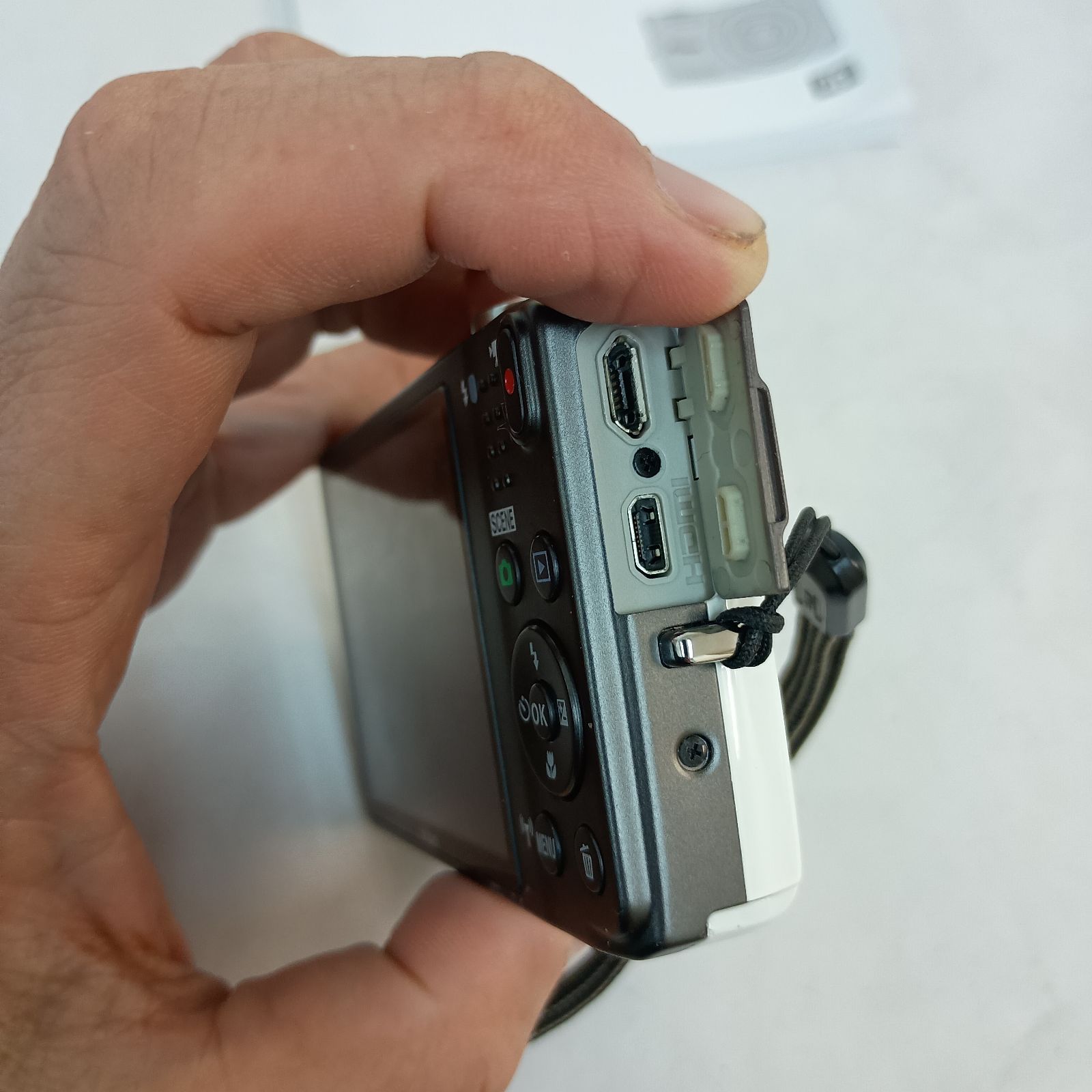 Nikon COOLPIX S6800 コンパクトデジタルカメラ ホワイト 1602万画素