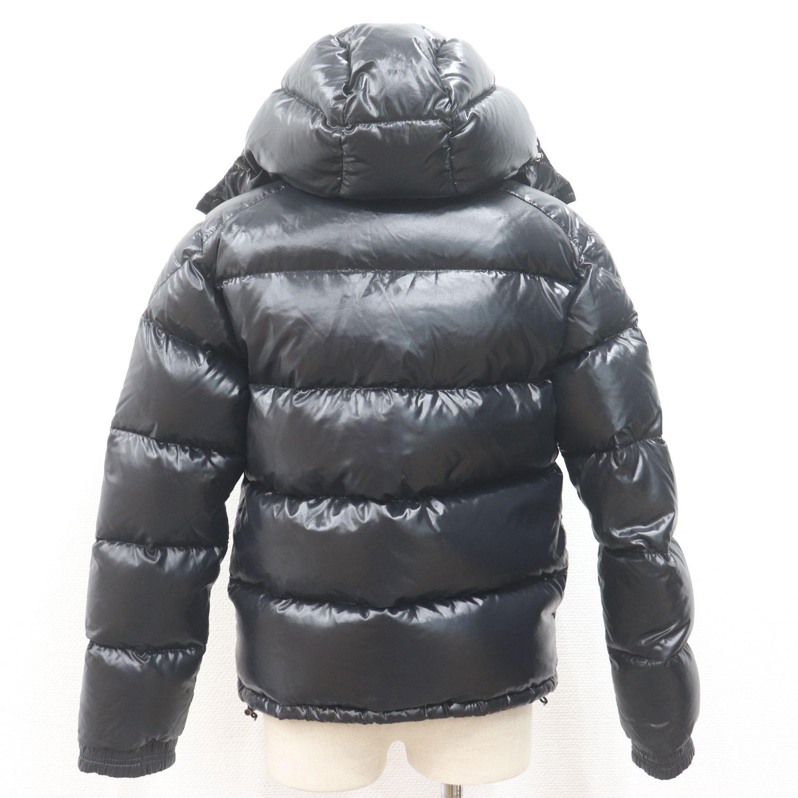 IT776VW2EVSI 国内正規 MONCLER モンクレール ダウンジャケット 41303