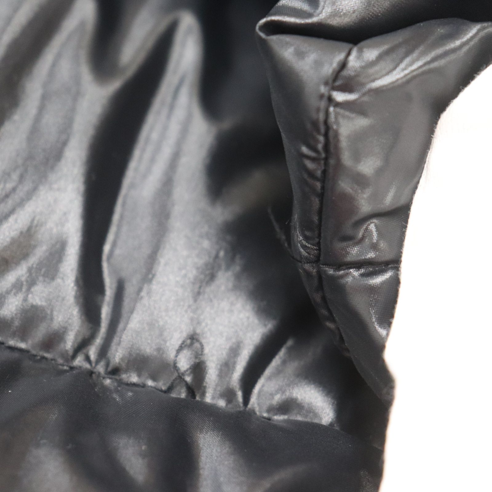 IT776VW2EVSI 国内正規 MONCLER モンクレール ダウンジャケット 41303