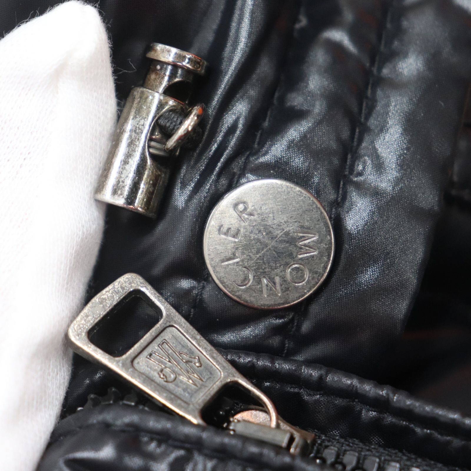 IT776VW2EVSI 国内正規 MONCLER モンクレール ダウンジャケット 41303