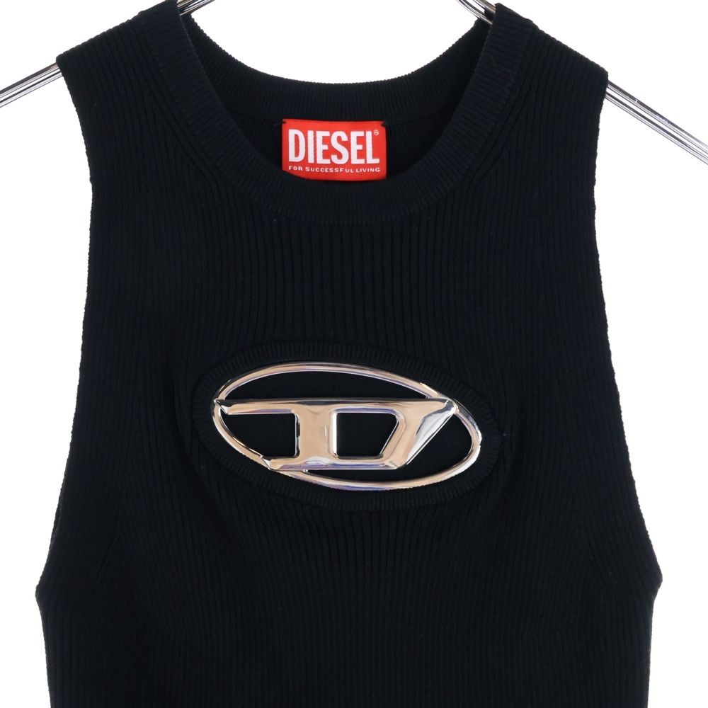 DIESEL ディーゼル M-ONERVA-TOP オーバルDメタルロゴプレート クルーネック ノースリーブ リブニット タンクトップ セーター ブラック レディース 0DLAX DIESEL (ディーゼル) M-ONERVA-TOP オーバルDメタルロゴプレート