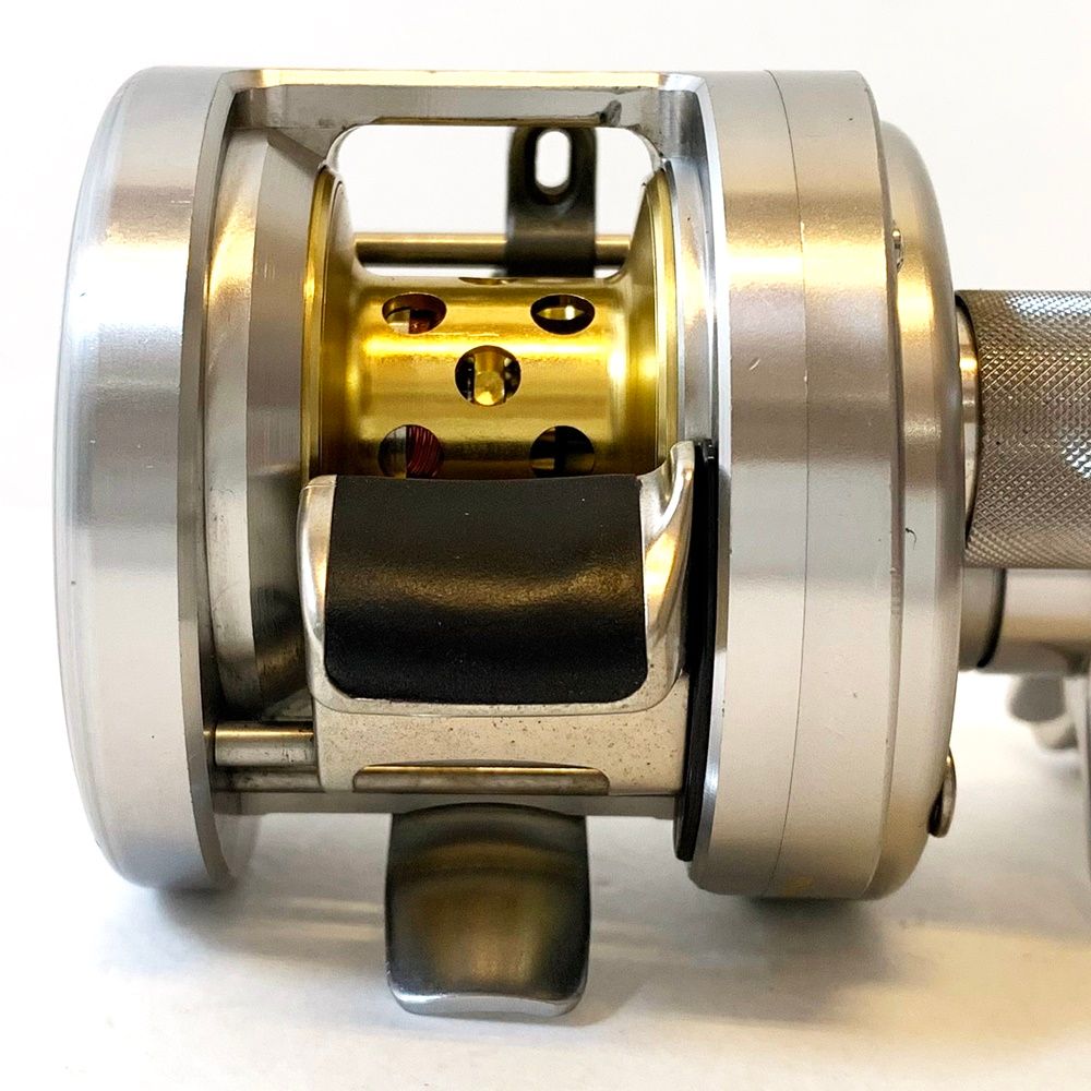 加古川店】 中古 SHIMANO | シマノ リール 03カルカッタコンクエストDC