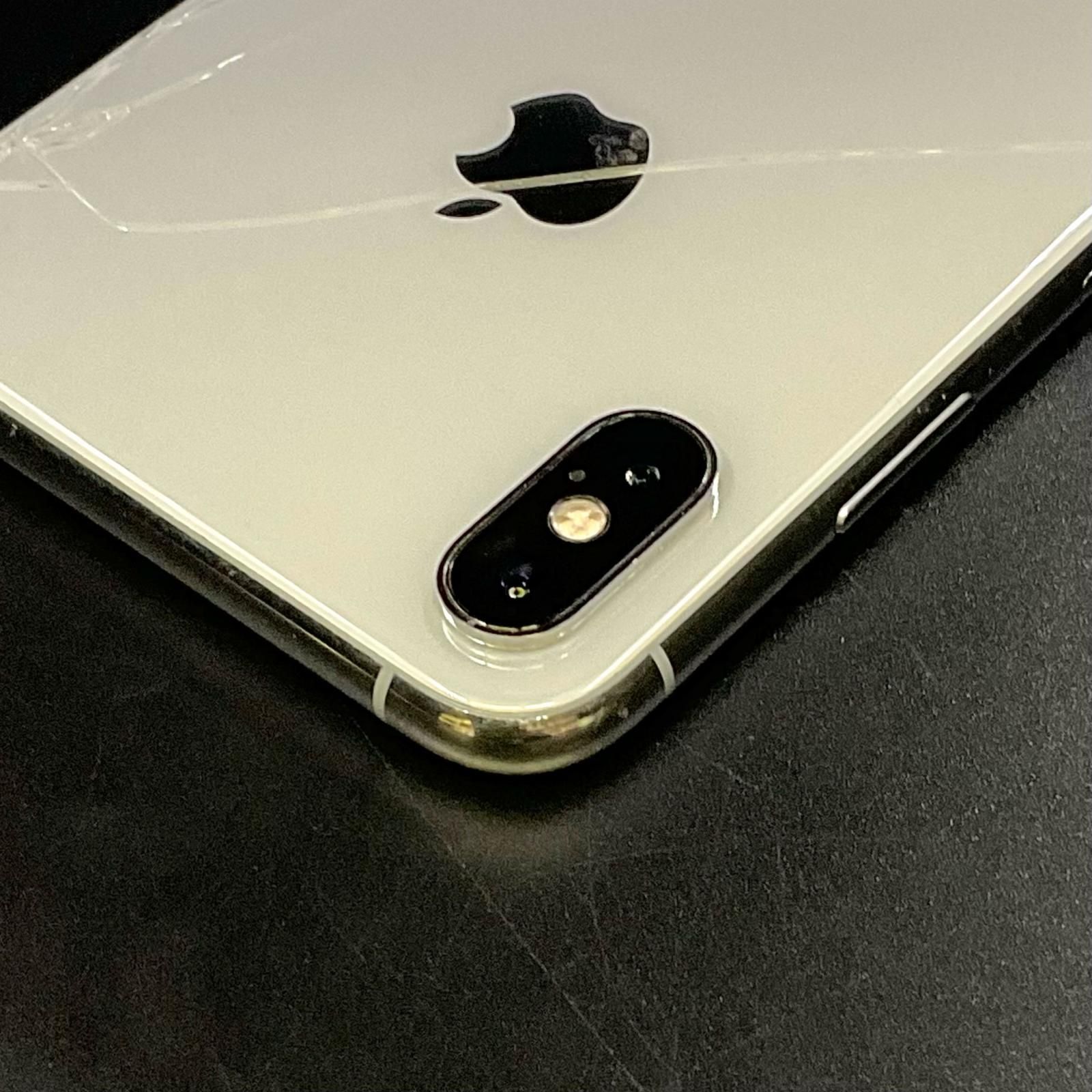 Apple 【最速発送】 iPhone XS Max 256GB シルバー docomo SIM Apple 【最速発送】 iPhone XS Max 256GB シルバー docomo SIM