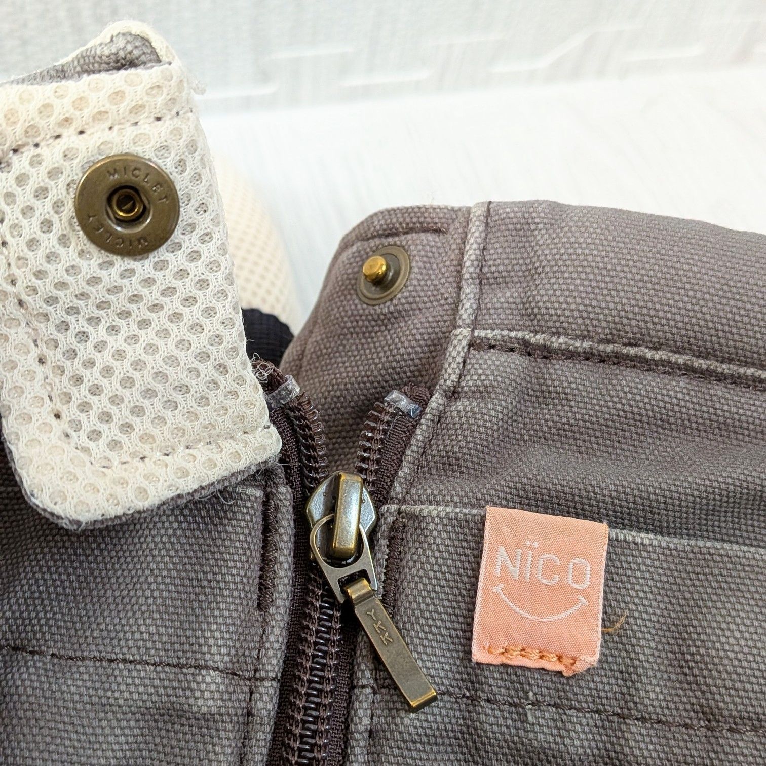 良品 キューズベリー 抱っこ紐 ニコ ブラウン CUSEBERRY NICO おでかけ