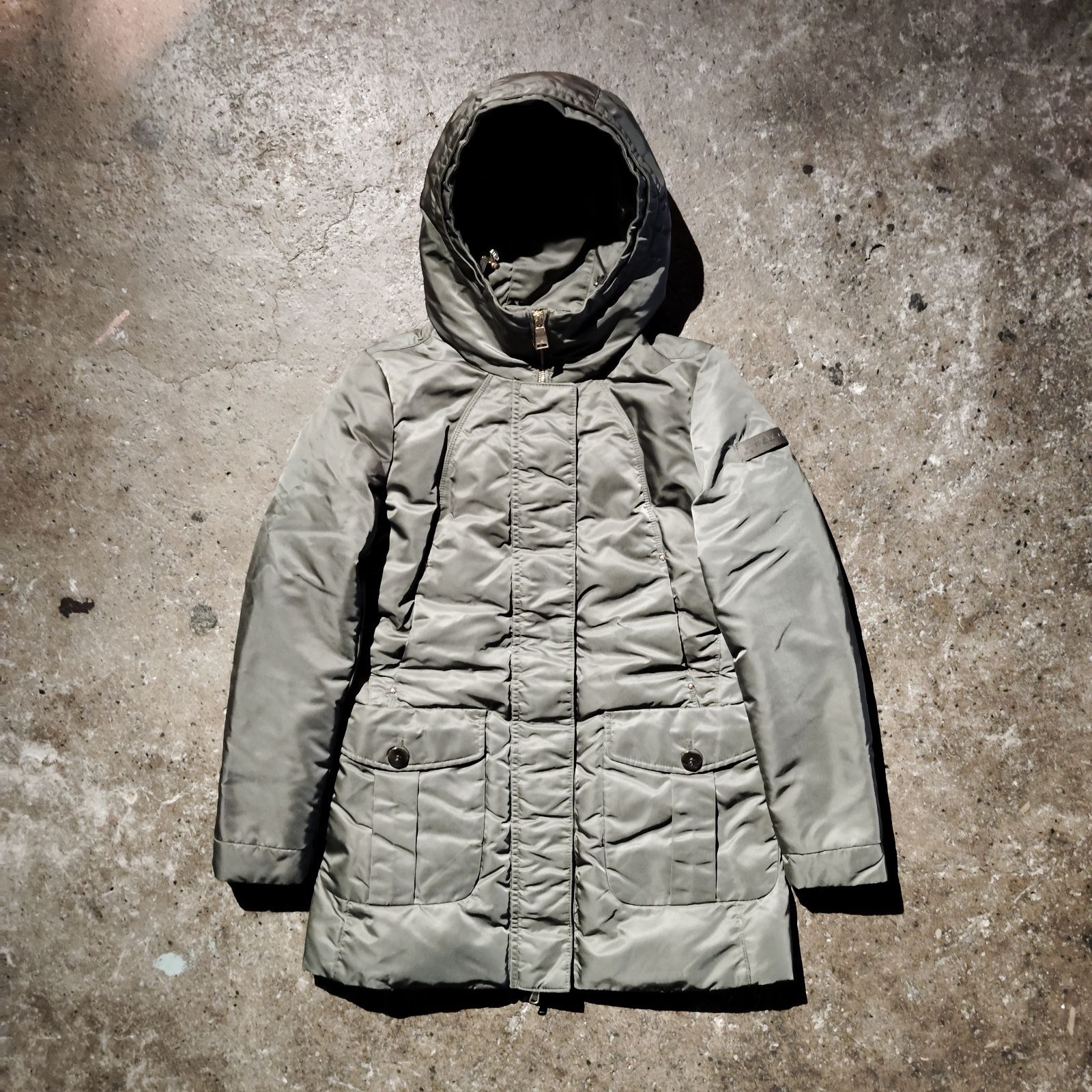 PEUTEREY ダウンコート ナイロン 40 ピューテリー - メルカリ