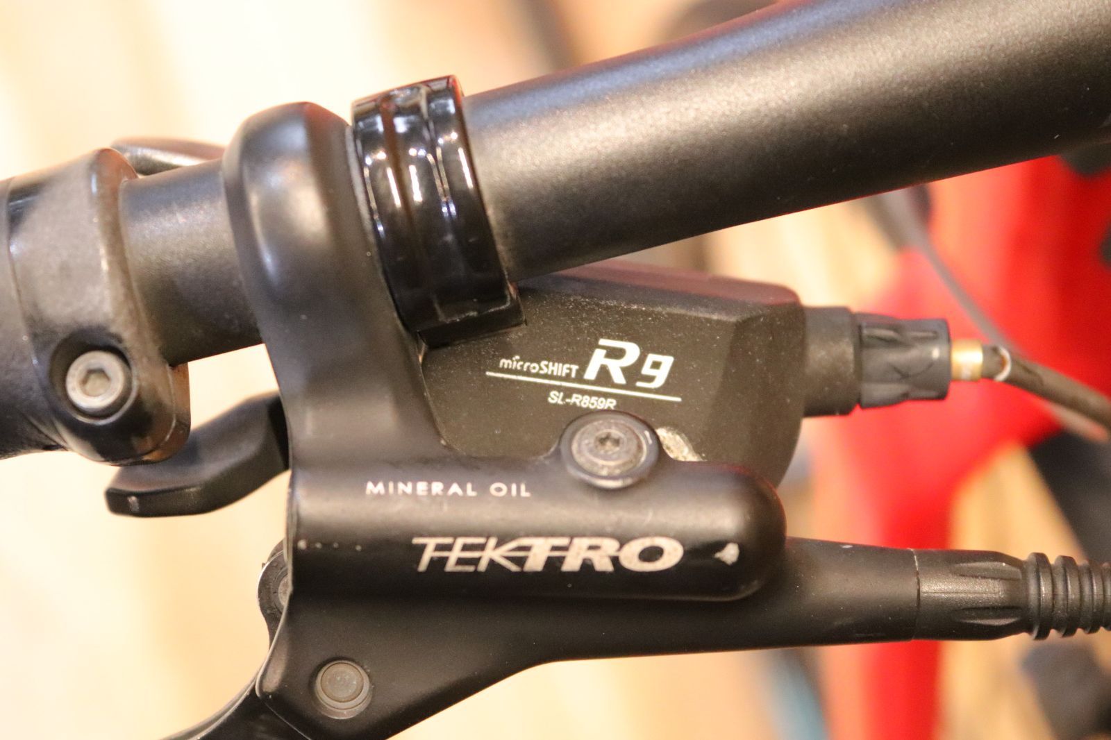 スペシャライズド SPECIALIZED シラス MEN´S SIRRUS SPORT DISC 2019