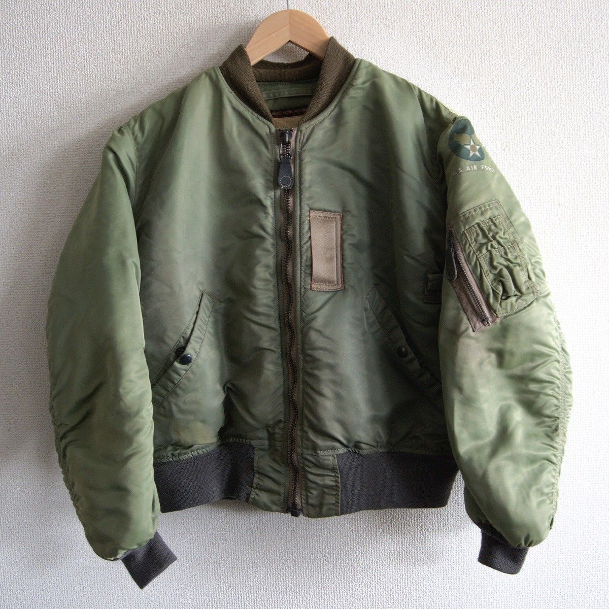 雰囲気抜群】BUZZ RICKSON'S【B-15D MOD フライトジャケット】38