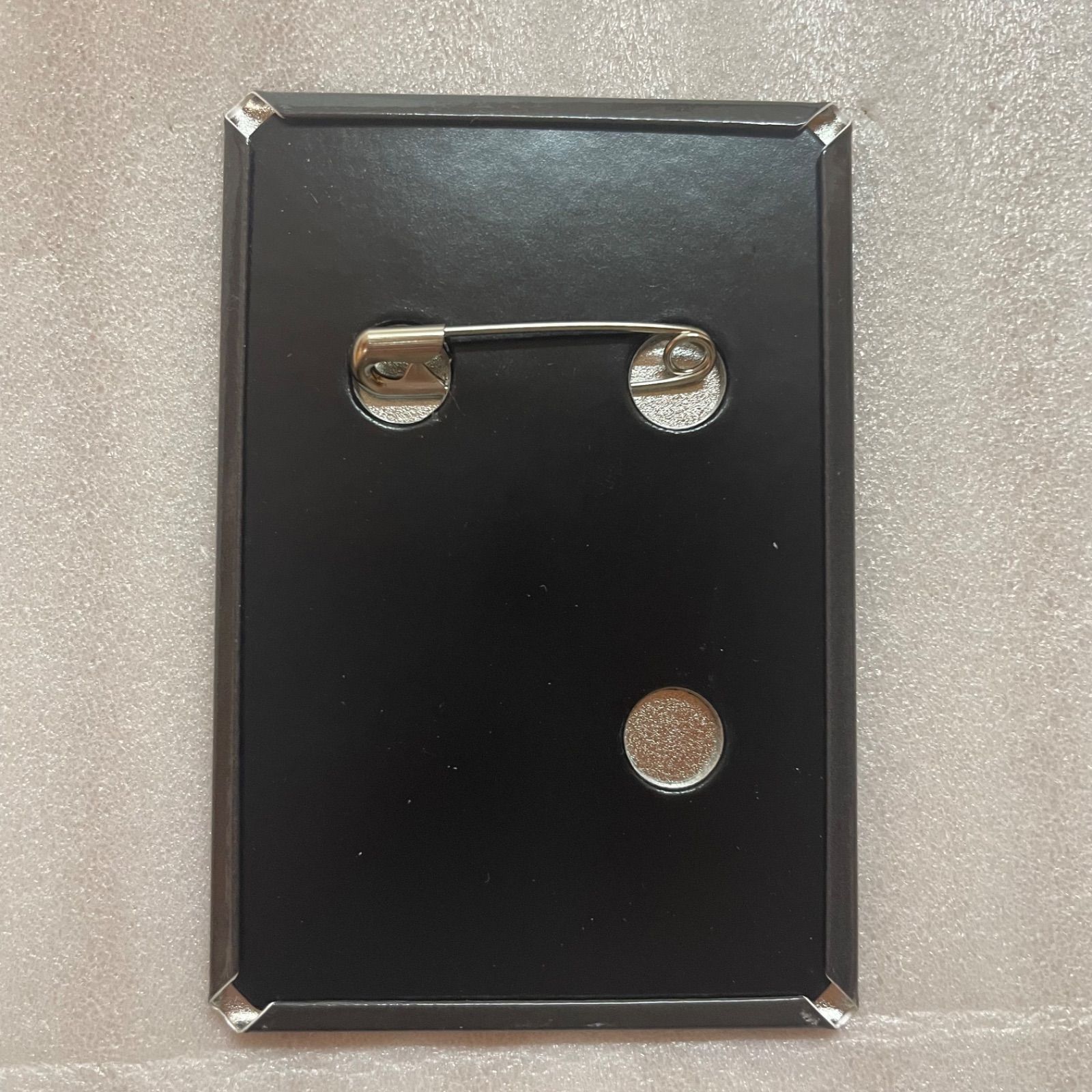 Ado モナリザ 缶バッジ こう見るとアタシも大きくなったもんねぇ 喜劇