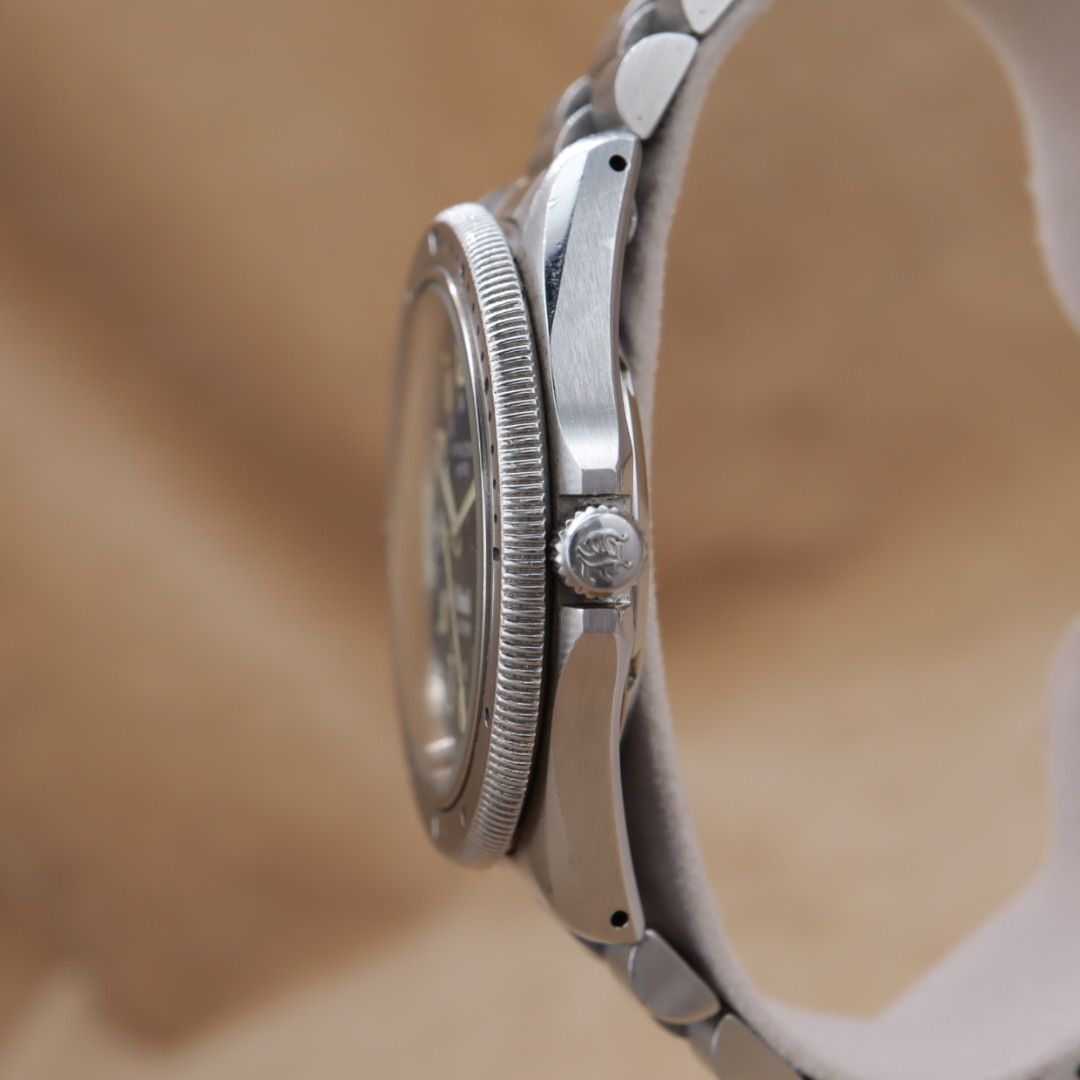 HAMILTON Khaki quartz 9859 Sub.330ft. ハミルトン カーキ 黒文字盤
