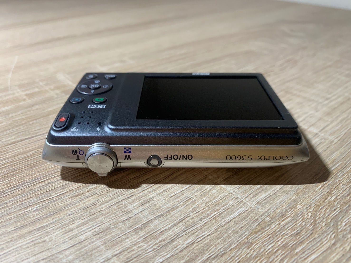 8402 Nikon COOLPIX S3600 シルバー デジカメ - メルカリ