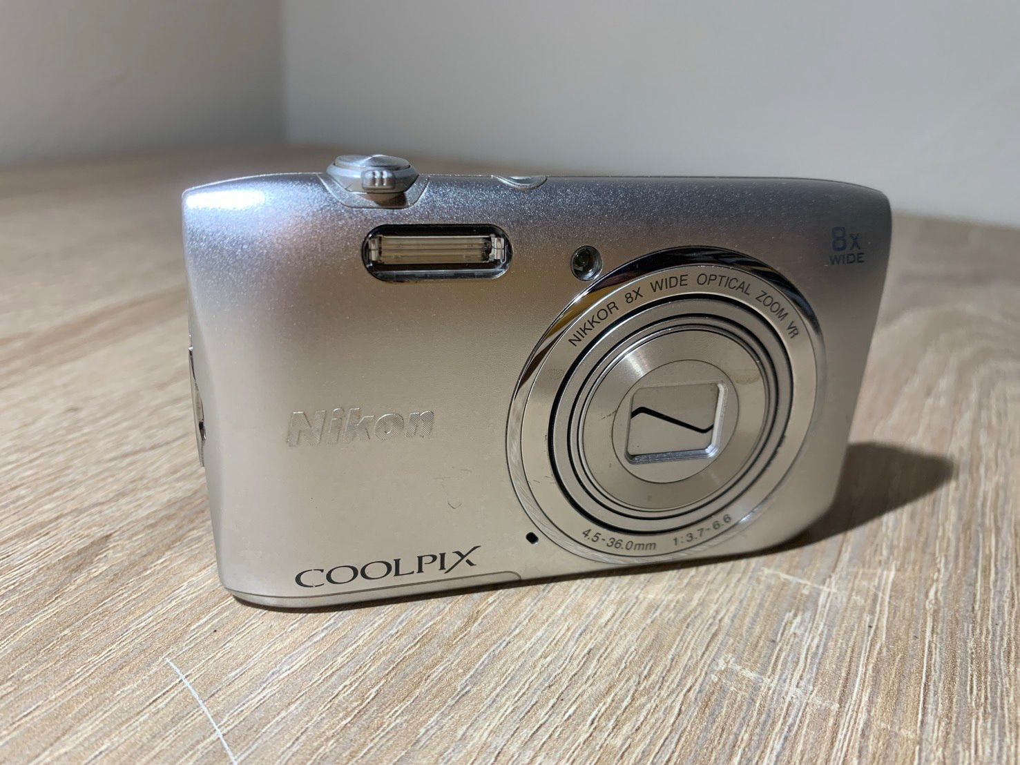 8402 Nikon COOLPIX S3600 シルバー デジカメ - メルカリ