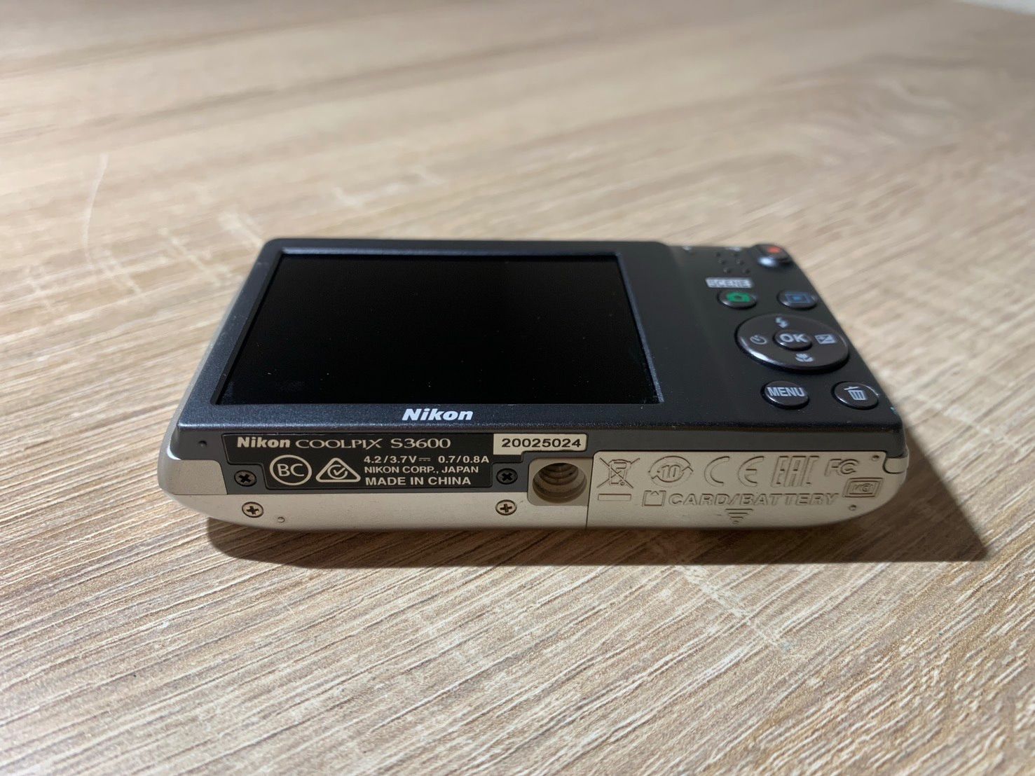 8402 Nikon COOLPIX S3600 シルバー デジカメ - メルカリ