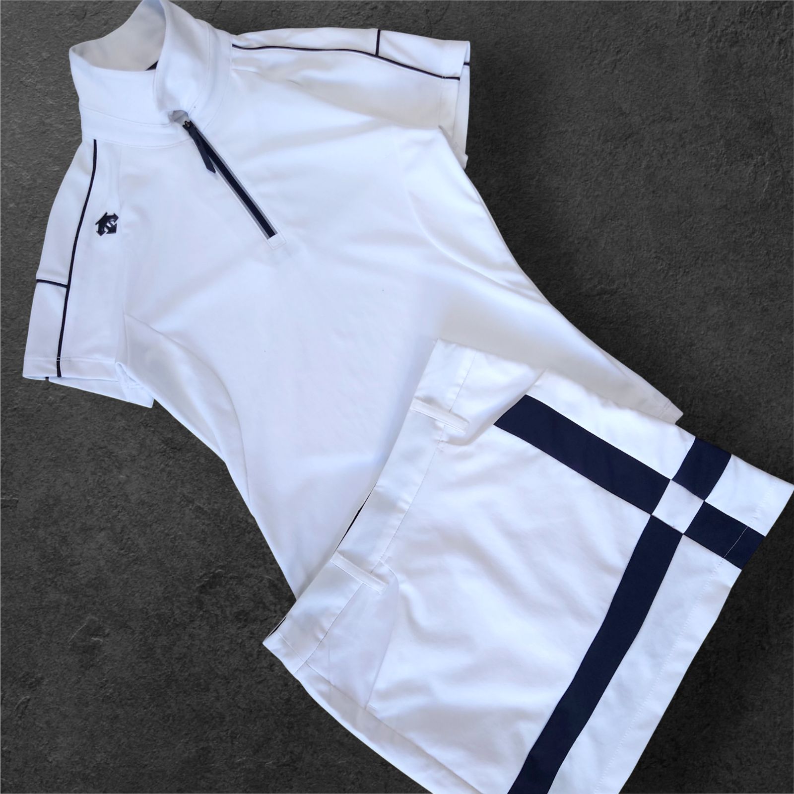 美品 DESCENTE GOLF セットアップ サンスクリーン モノトーン ホワイト
