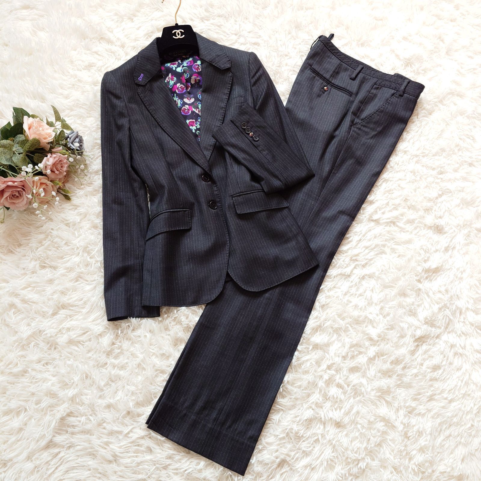 美品 ポールスミスブラック パンツスーツ 花柄 セットアップ ストライプ 42 美品 ポールスミス ブラック Paul Smith Black 花柄 総柄 フォーマル