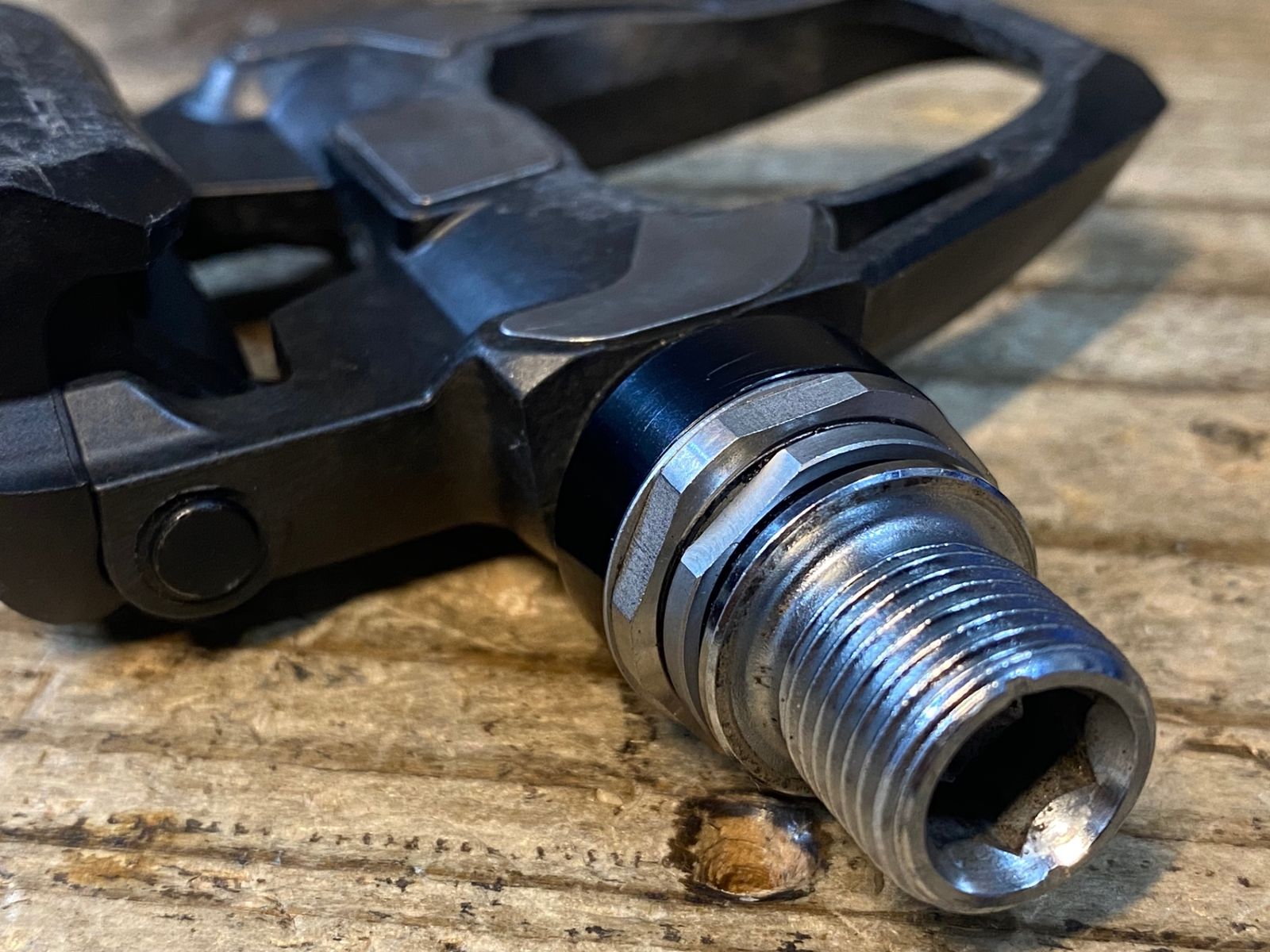 Shimano デュラエース　ビンディングペダル　＋4ミリタイプ SHIMANO（シマノ）PD-R9100-L SPD-SL ビンディングペダル +4mm軸仕様