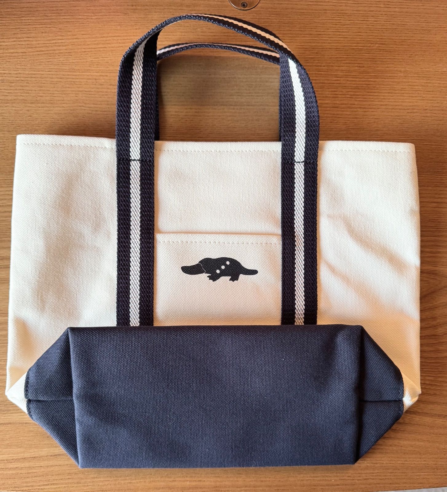  未使用 ROUGH-SWELL ラフアンドスウェル 刺繍カートバッグ ホワイト系 ゴルフ ドライバー ゴルフバッグ キャディバッグ ゴルフ