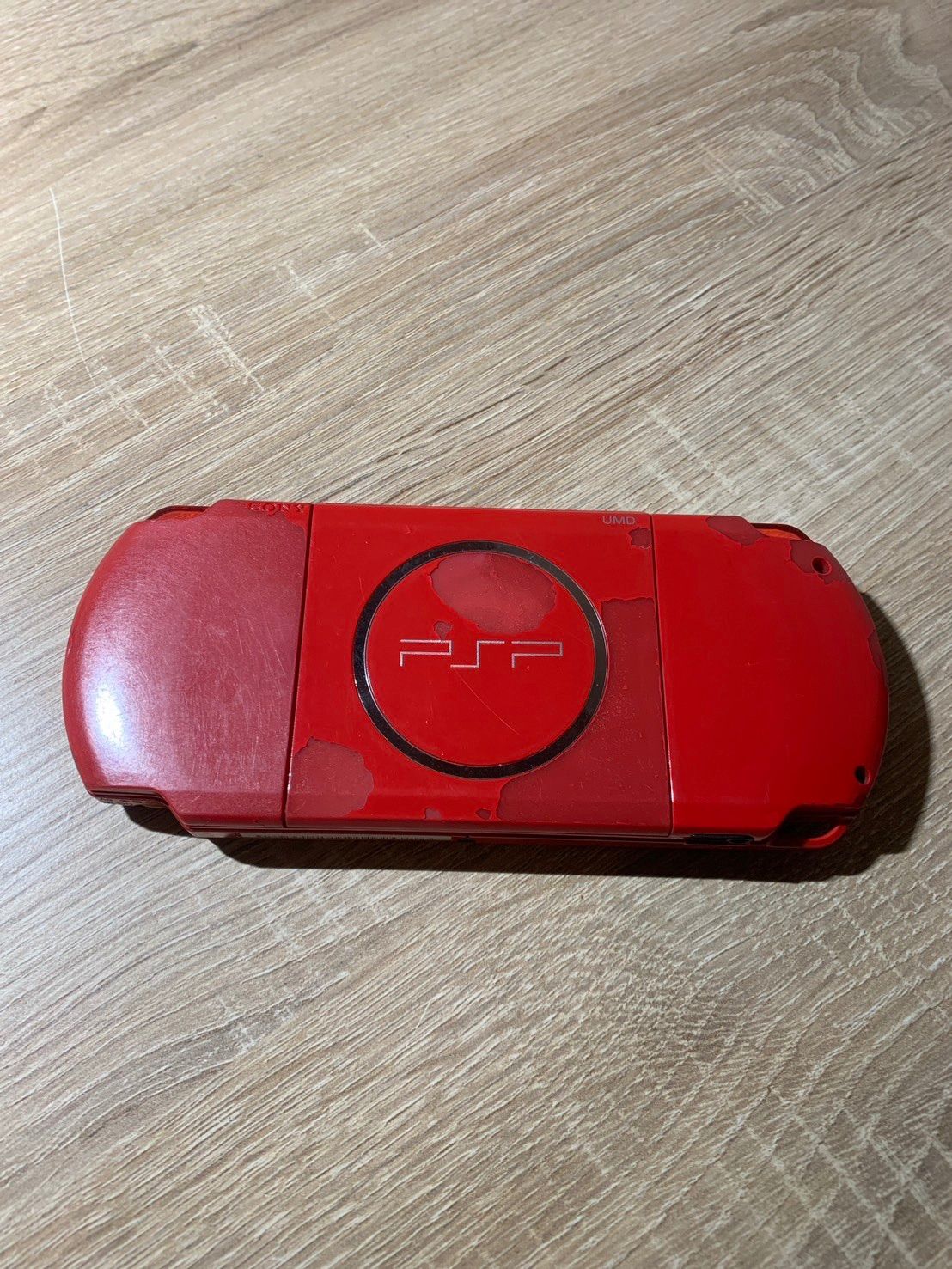 8435 PlayStation ポータブル PSP 3000 ブラック レッド ジャンク品