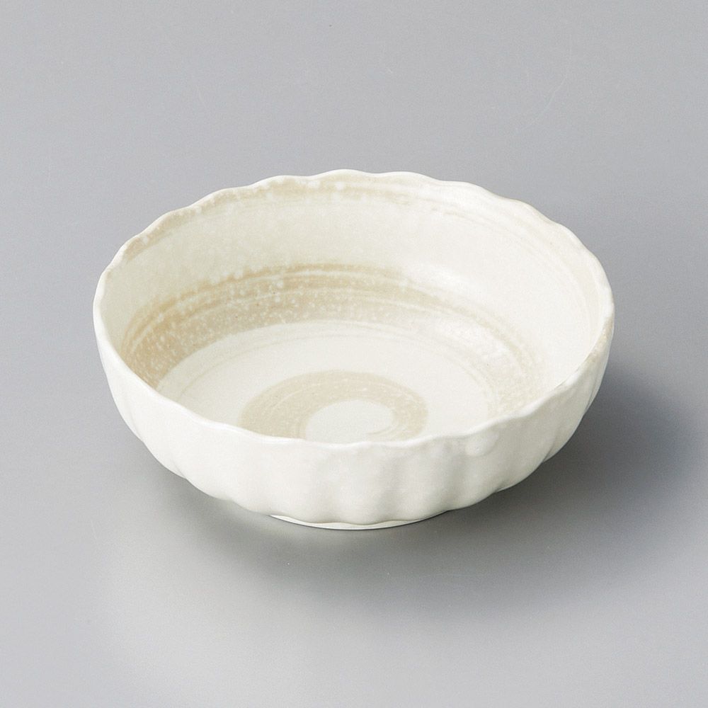 渦刷毛目白菊型4.0鉢 - メルカリ