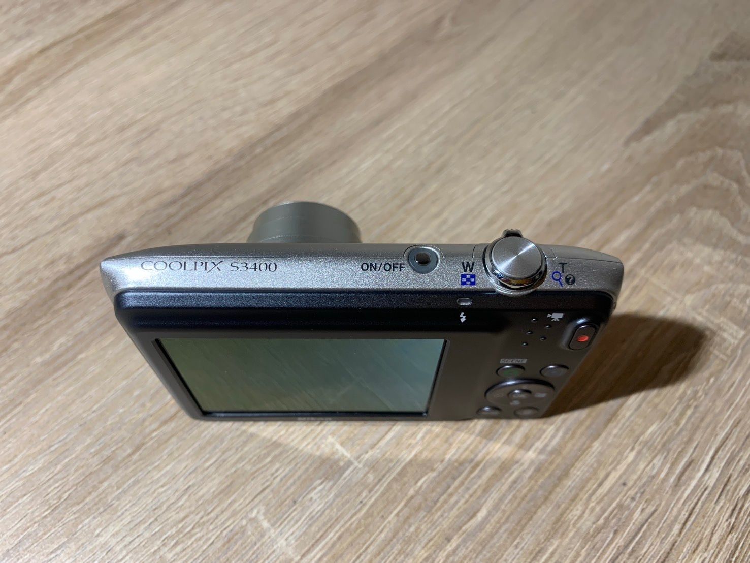 8418 Nikon COOLPIX S3400 シルバー デジカメ 動作確認済み - メルカリ