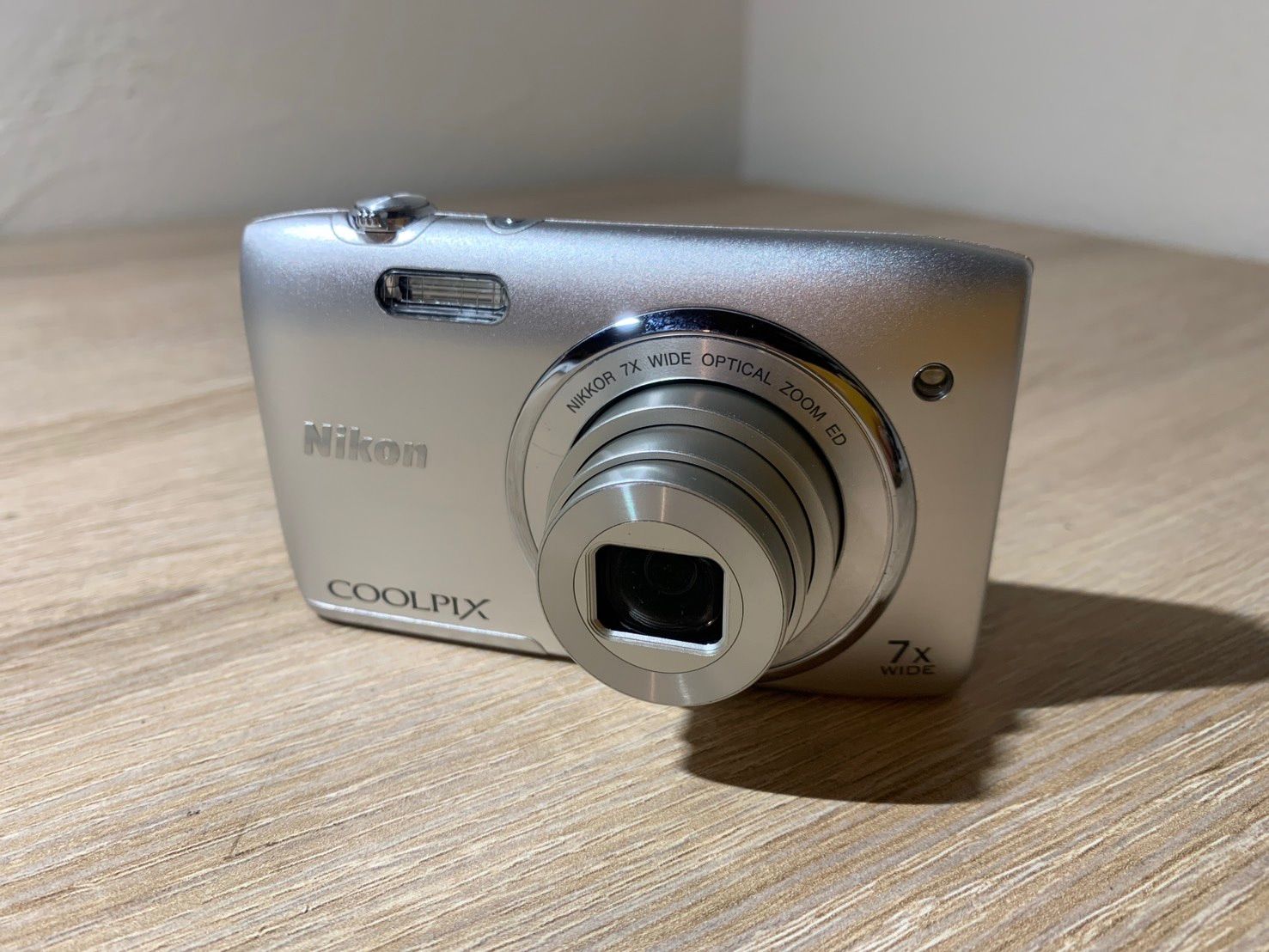 8418 Nikon COOLPIX S3400 シルバー デジカメ 動作確認済み - メルカリ