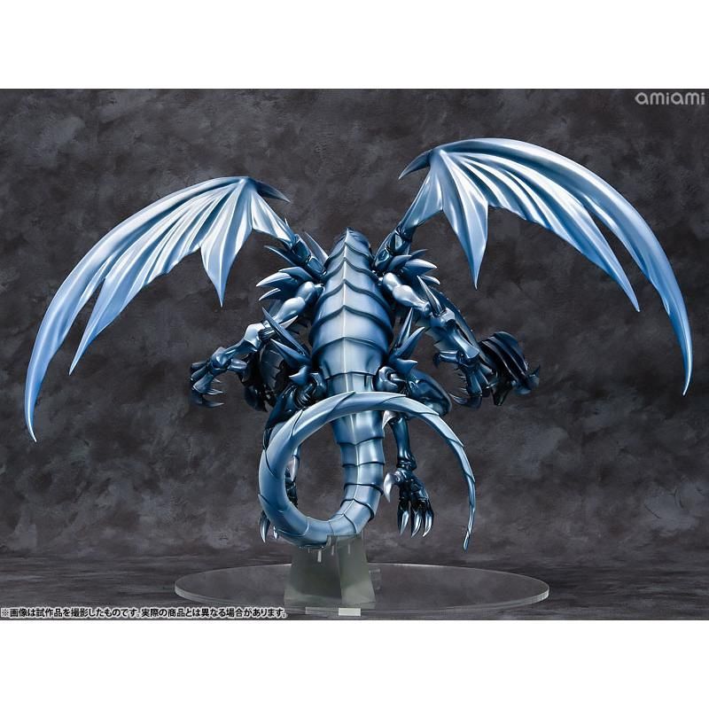 新品未開封】遊戯王 青眼の究極竜 完成品フィギュア[あみあみ×AMAKUNI