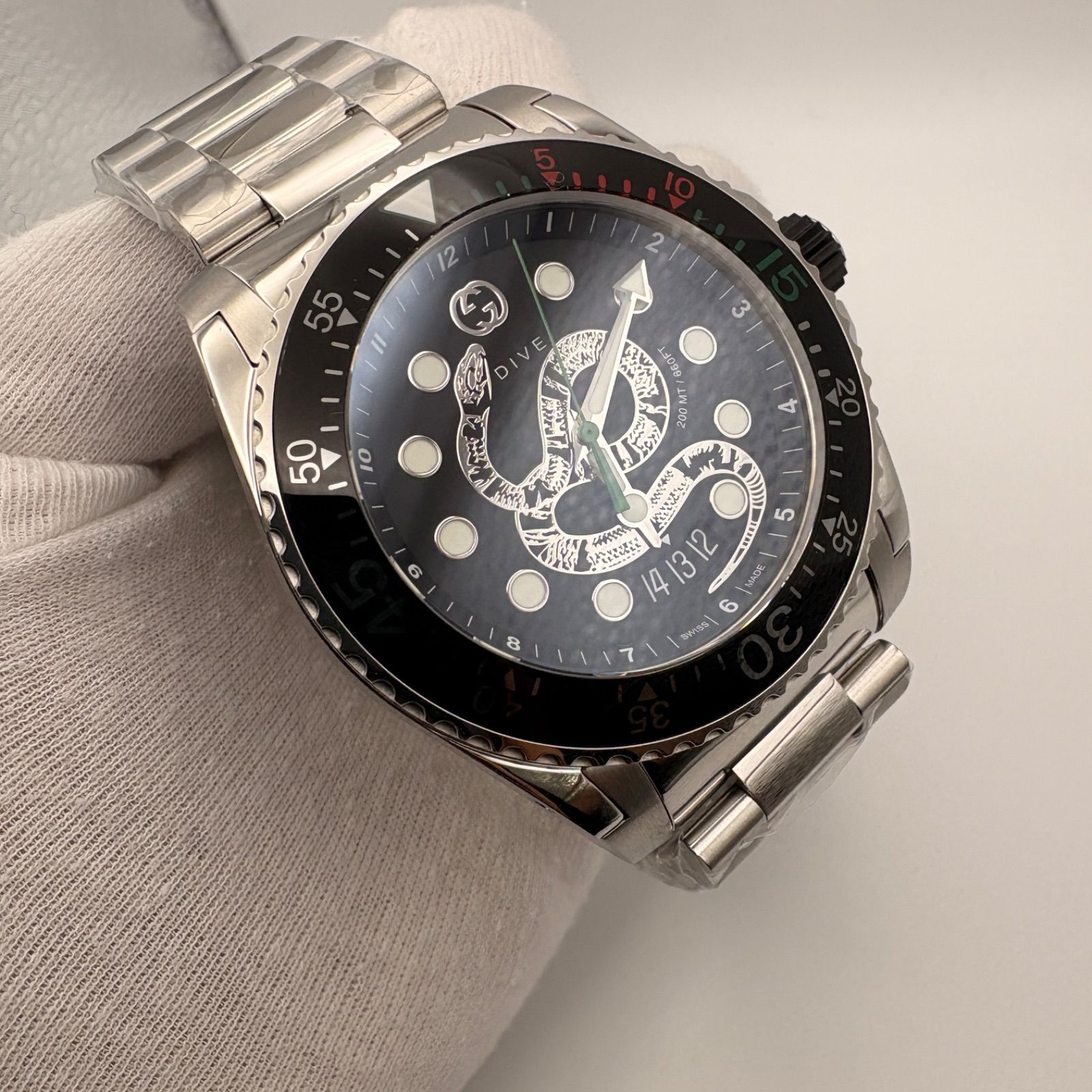 GUCCI グッチ Dive ダイブ スネーク YA136218 136.2 ブラック文字盤 SS