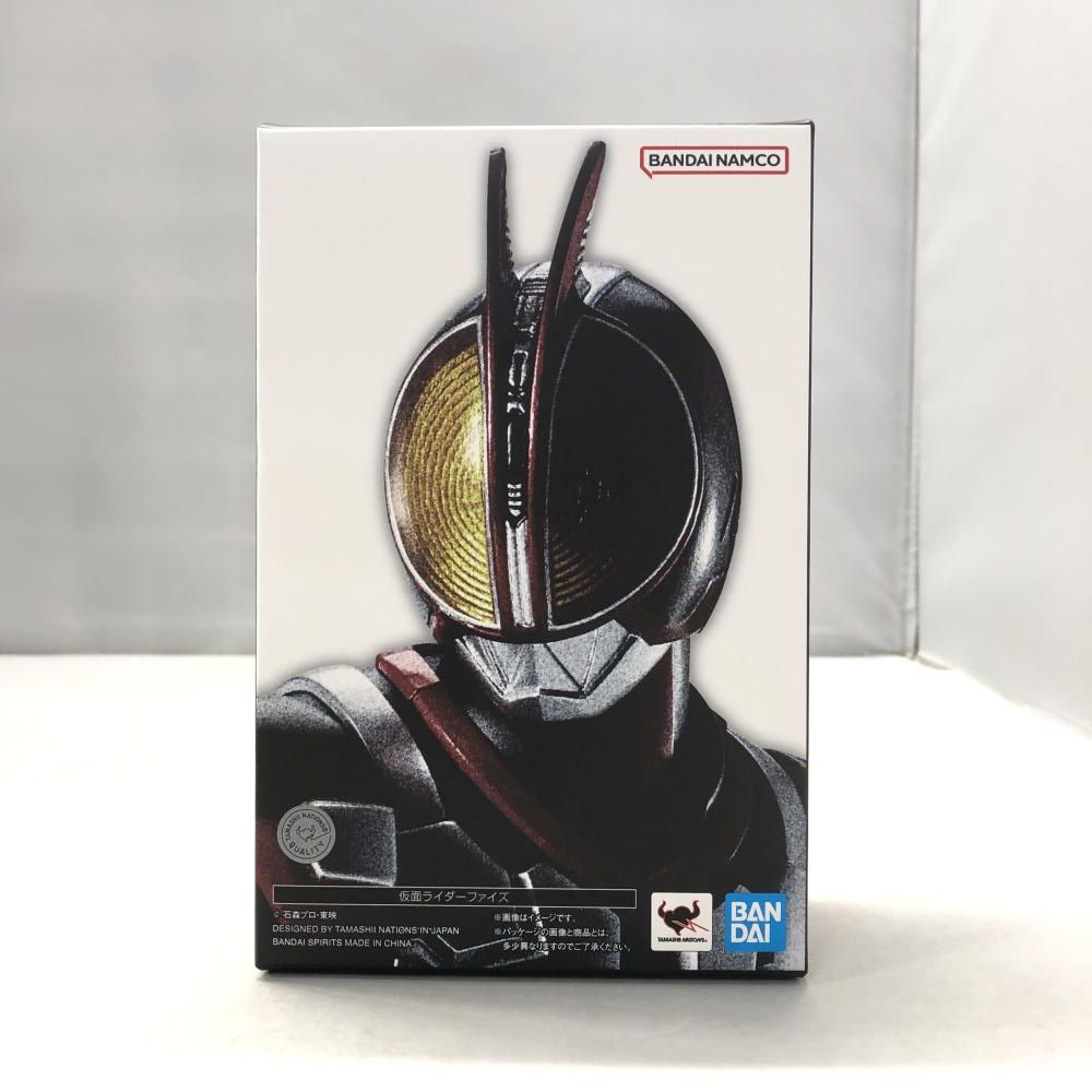 中古】バンダイ S.H.Figuarts 真骨彫製法 仮面ライダーファイズ 仮面