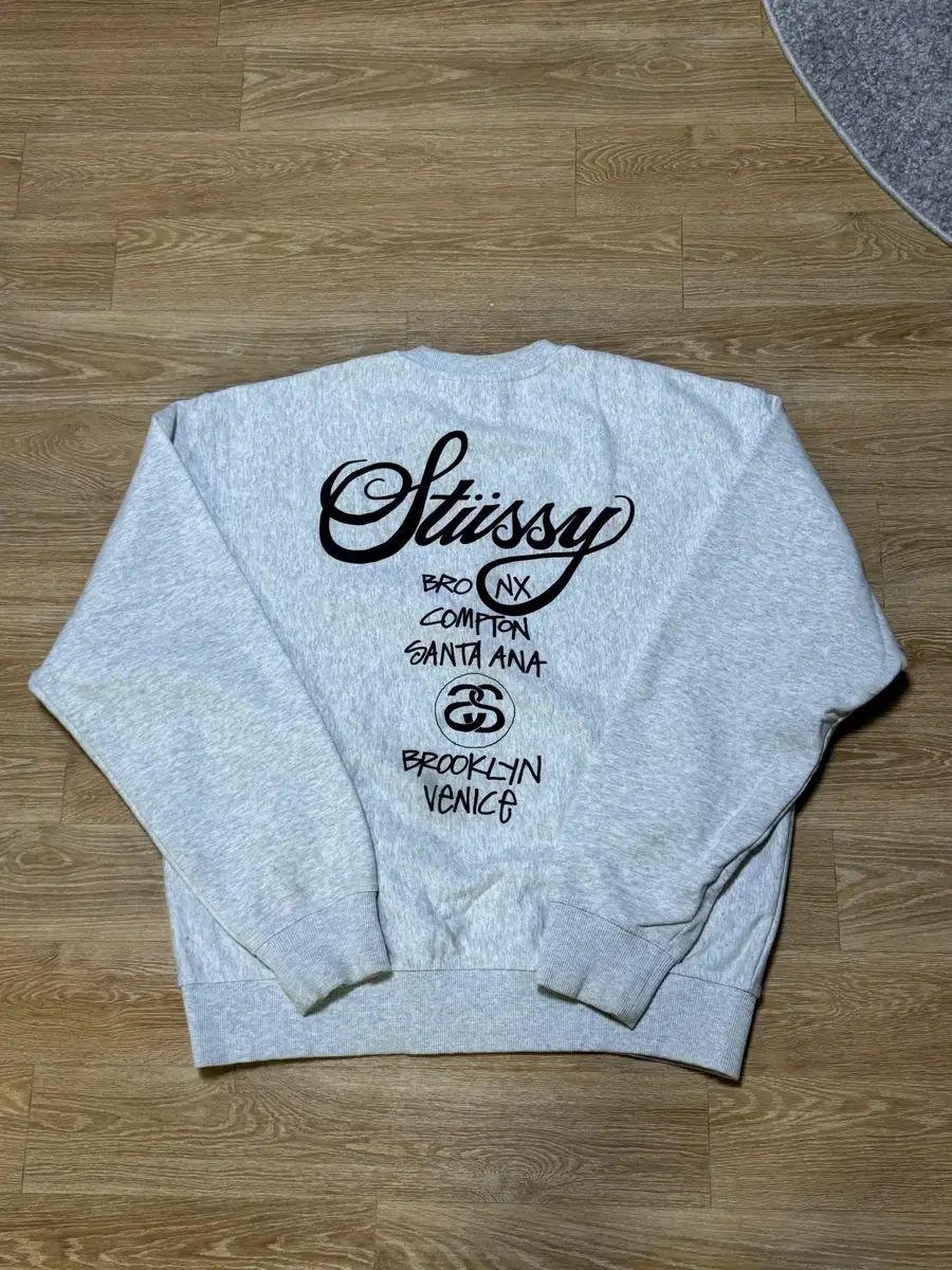 XL STUSSY WORLD TOUR スウェット アッシュヘザー STUSSY World Tour
