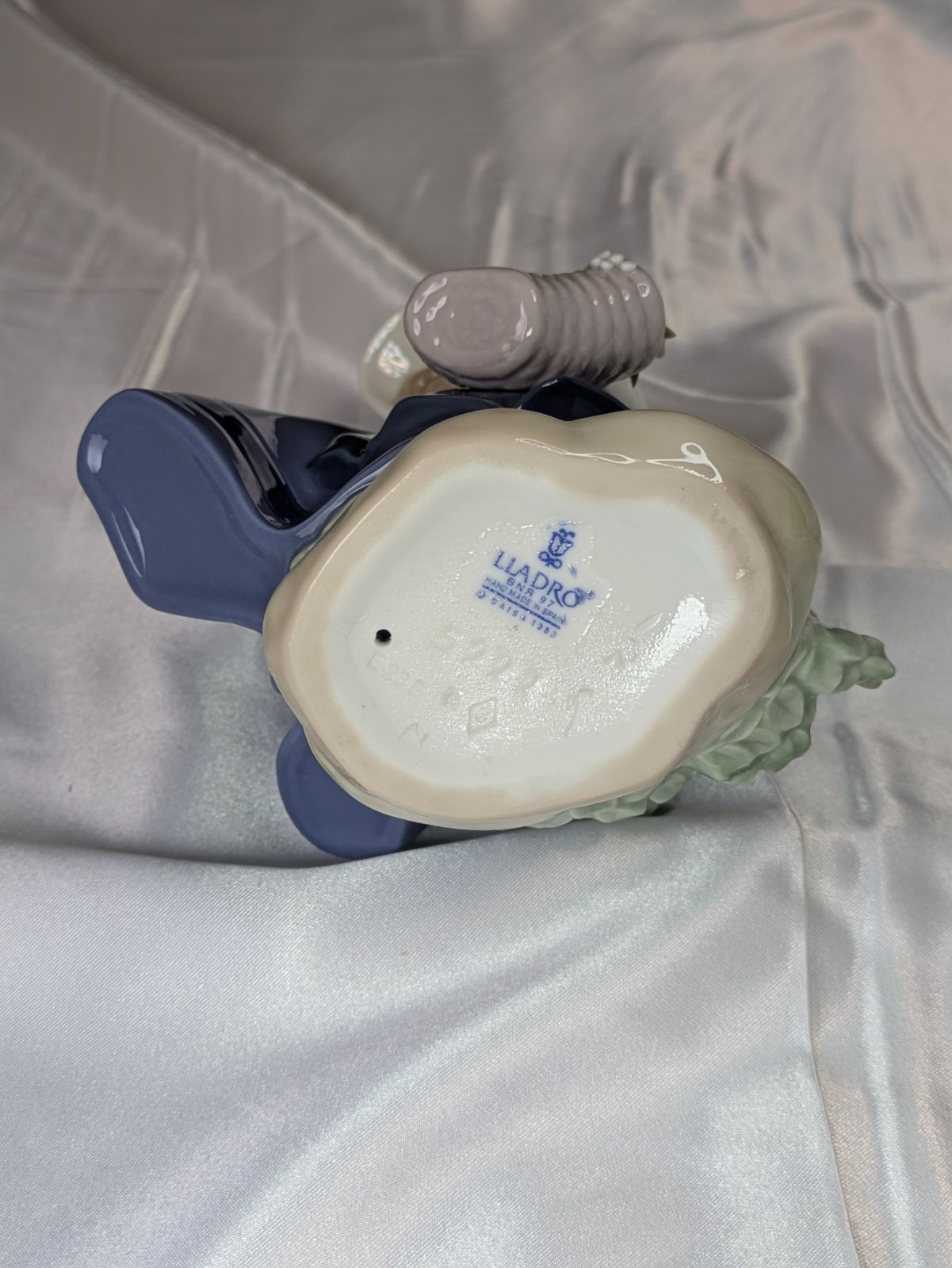 フィギュリン 磁器人形