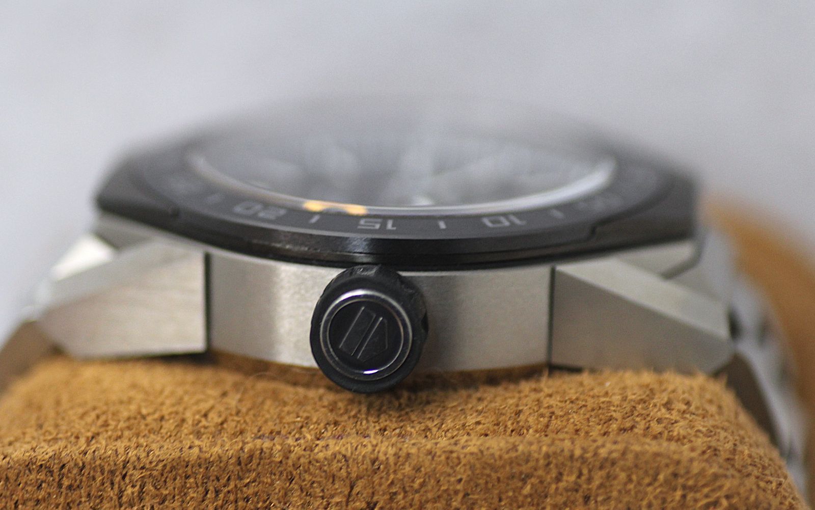 カレラ コネクテッド