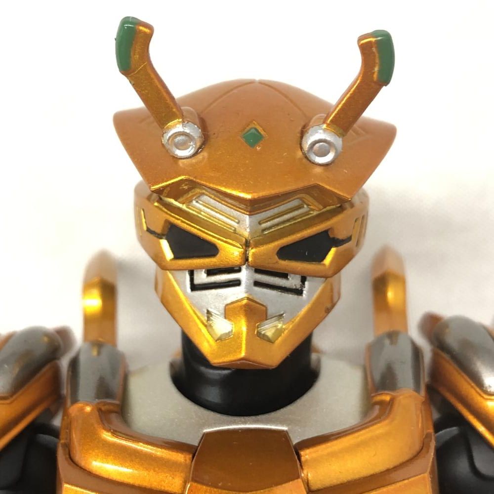 中古】バンダイ S.H.Figuarts 仮面ライダーシザース 仮面ライダー龍騎 