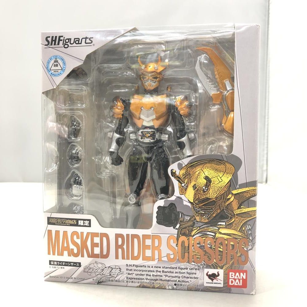 30】バンダイ S.H.Figuarts 仮面ライダーシザース 仮面ライダー龍騎