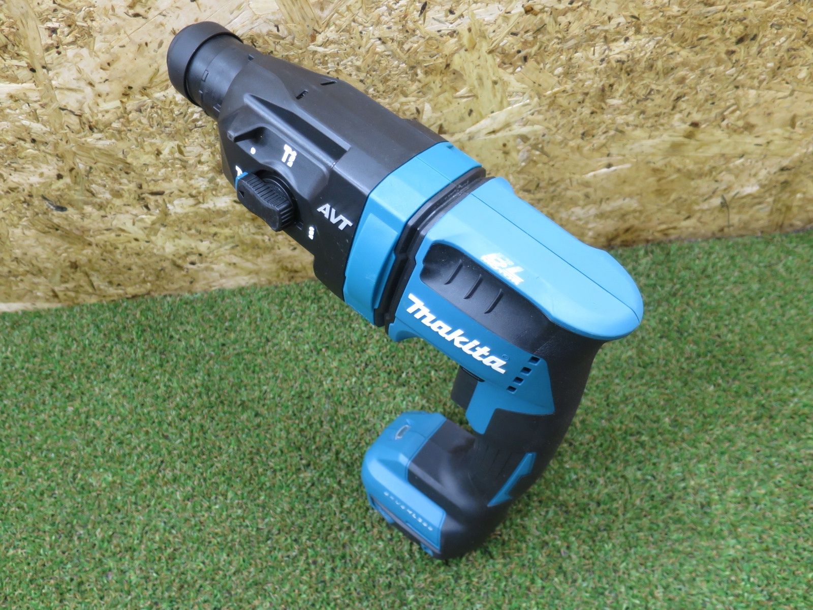 マキタ Makita 18ミリ 充電式 ハンマドリル 18V HR182D - メルカリ