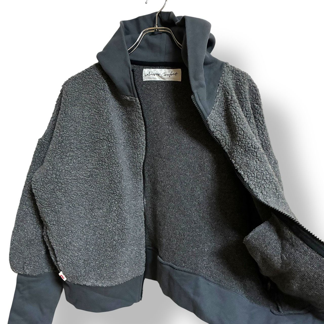 Si-Si-Si comfort スースースーコンフォート ボアフードジップアップ 