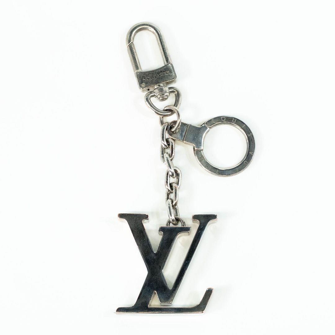 LOUIS VUITTON ルイヴィトン ポルトクレ・イニシャルLV M65071