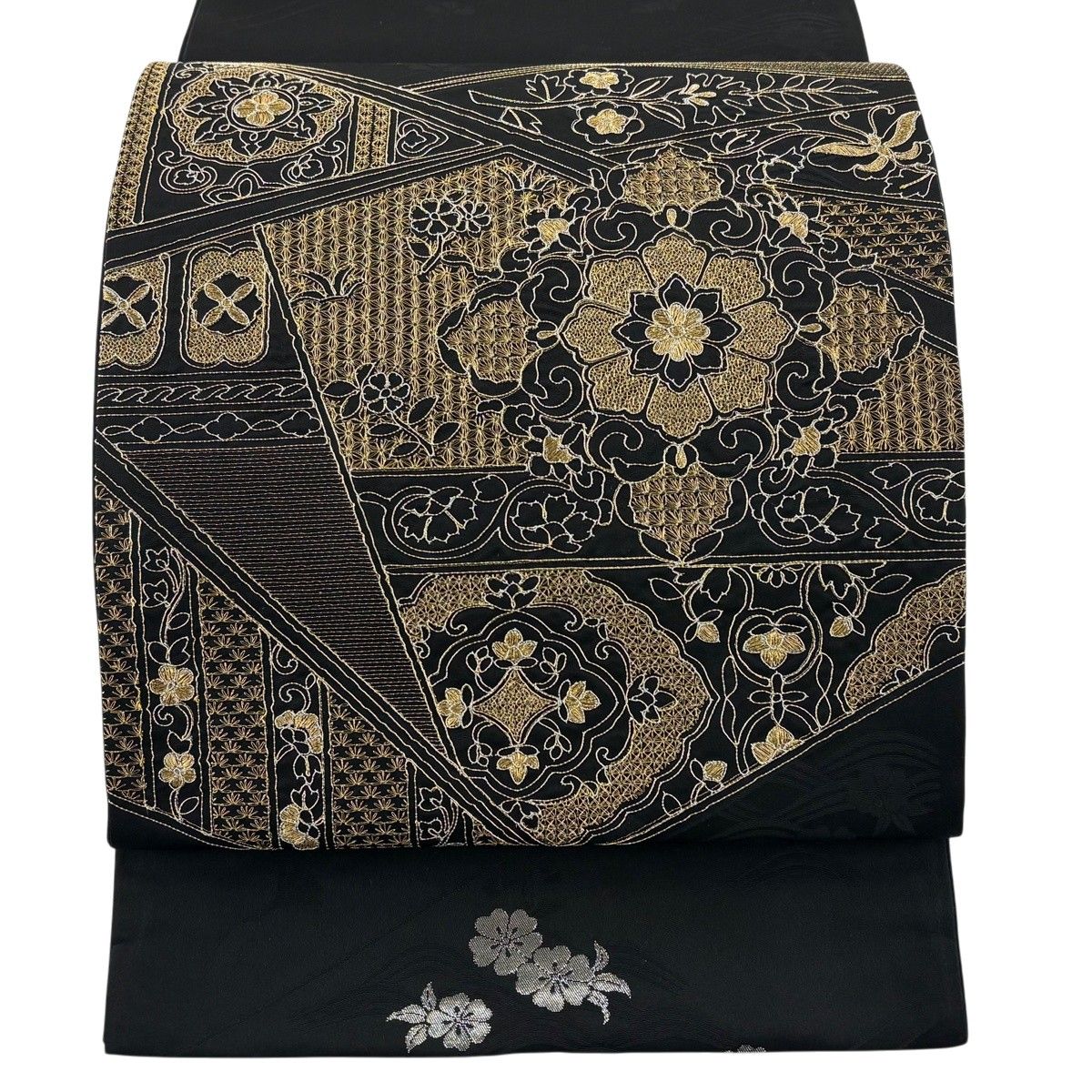 美品】 袋帯 秀品 華文 花唐草 金糸 刺繍 黒 お太鼓柄 正絹 【中古