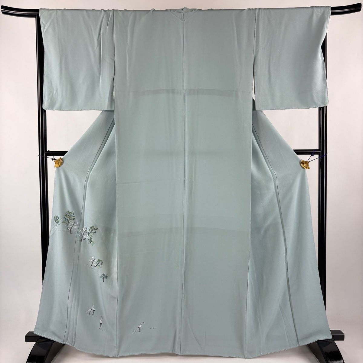 付下げ 身丈162.5cm 裄丈67cm M 袷 樹木 鶴 刺繍 金糸 水色 正絹 秀品