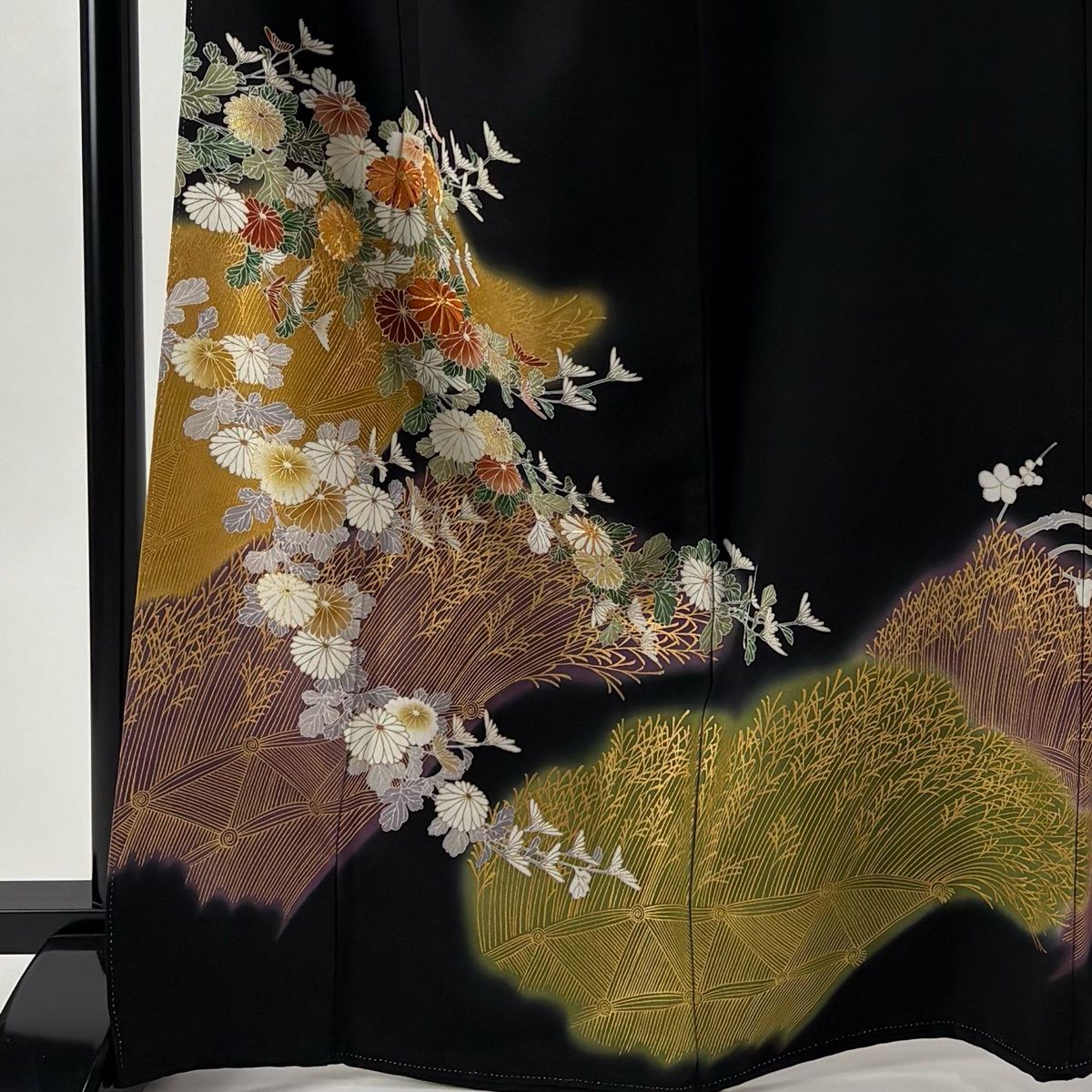 黒留袖 身丈165.5cm 裄丈64.5cm M 袷 千總 落款 菊 間垣 刺繍 金糸 黒 