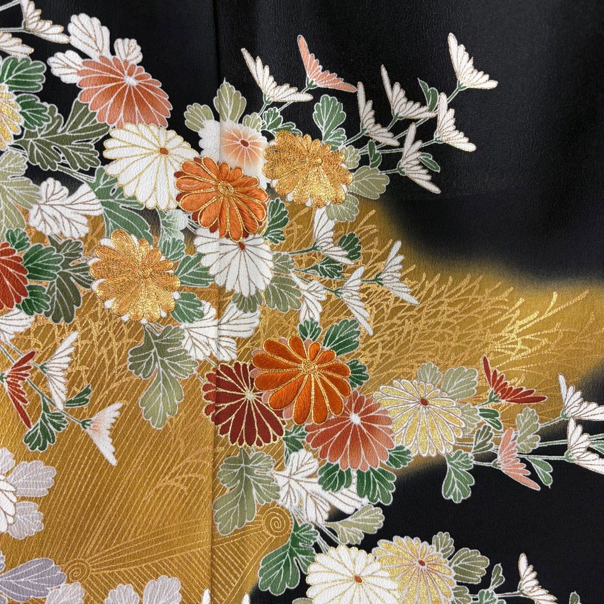 黒留袖 身丈165.5cm 裄丈64.5cm M 袷 千總 落款 菊 間垣 刺繍 金糸 黒 
