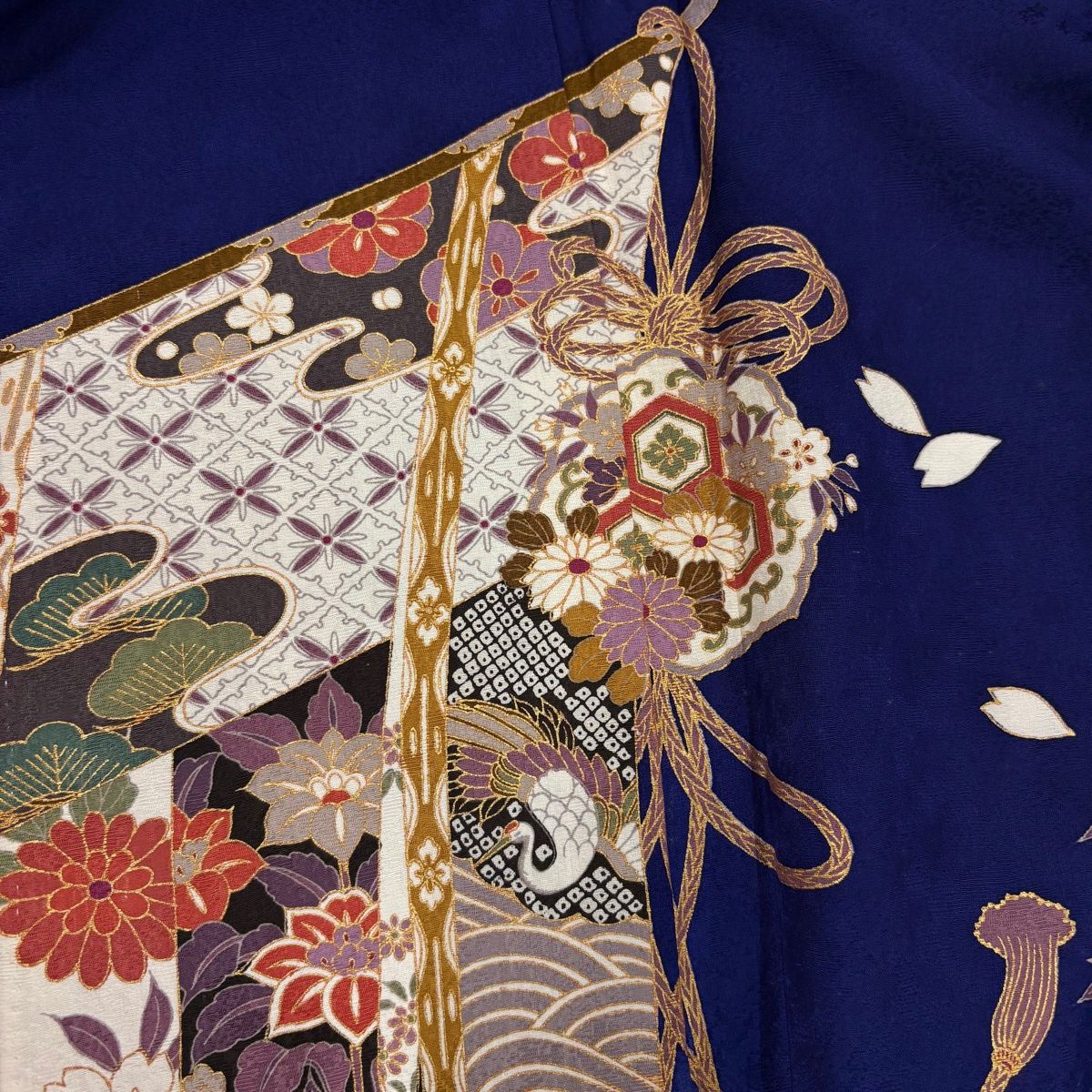 振袖 身丈156cm 裄丈66cm M 袷 几帳 牡丹 金彩 染め分け 紺色 正絹 秀