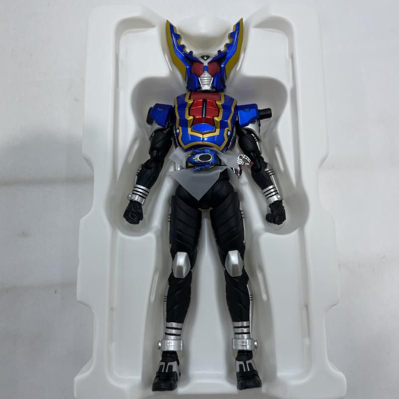 中古】開封)BANDAI S.H.Figuarts(真骨彫製法) 仮面ライダーガタック